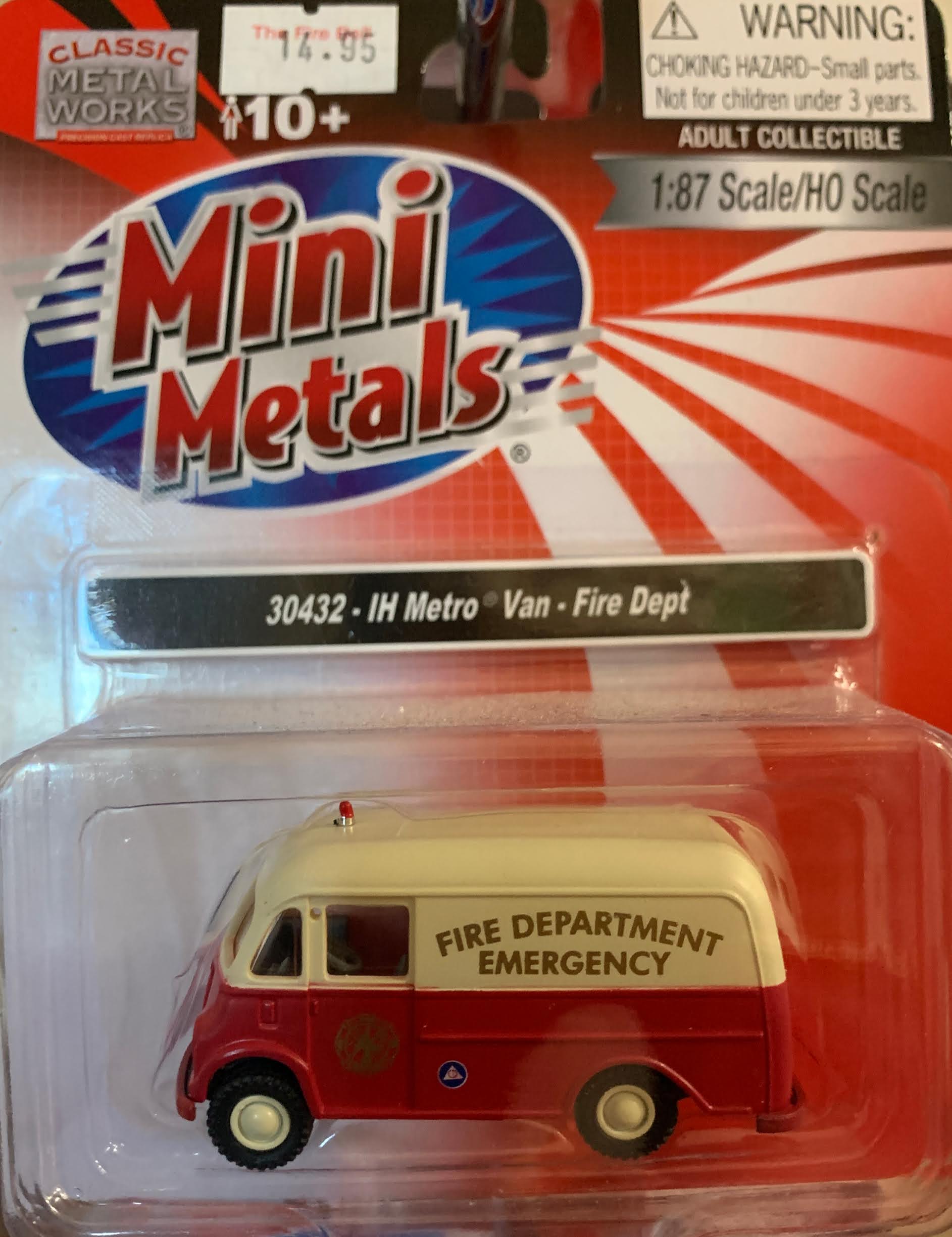 IH Metro Van, Red, FD