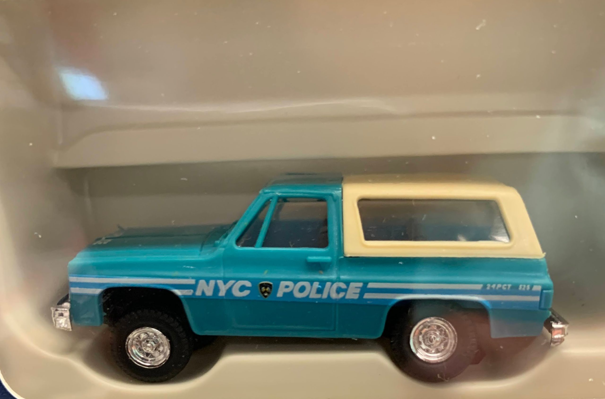 New York City Police 2 Door SUV w/White Top