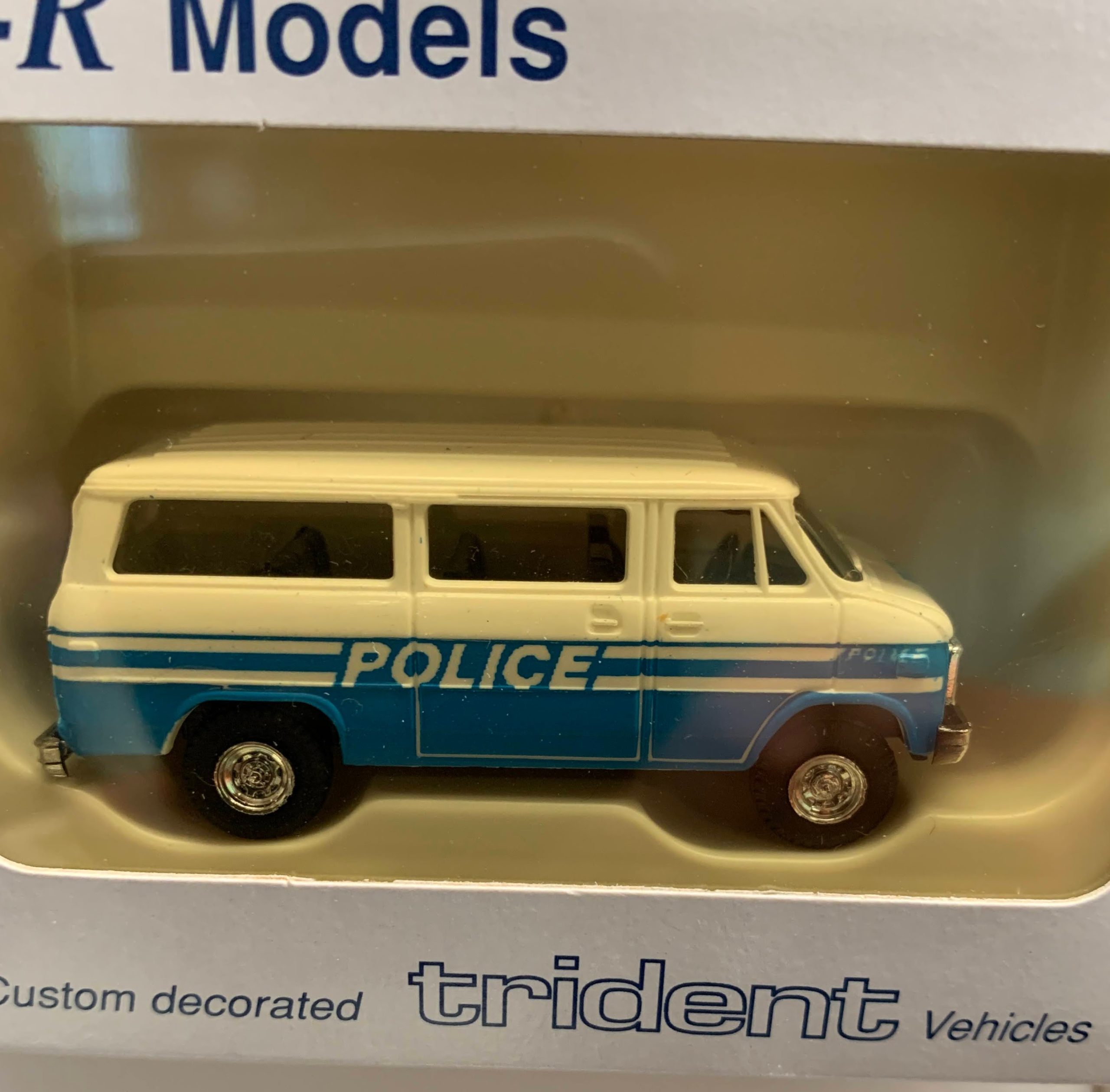 New York City Blue/White Passenger Van (ER Model)