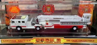 Code 3 - Washington D.C. Seagrave Aerial Ladder Truck 16