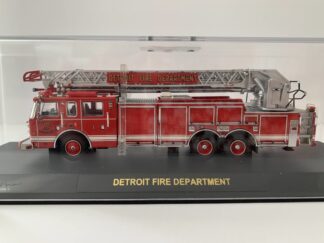 Code 3 - Detroit Pierce Rear Mount Ladder 1