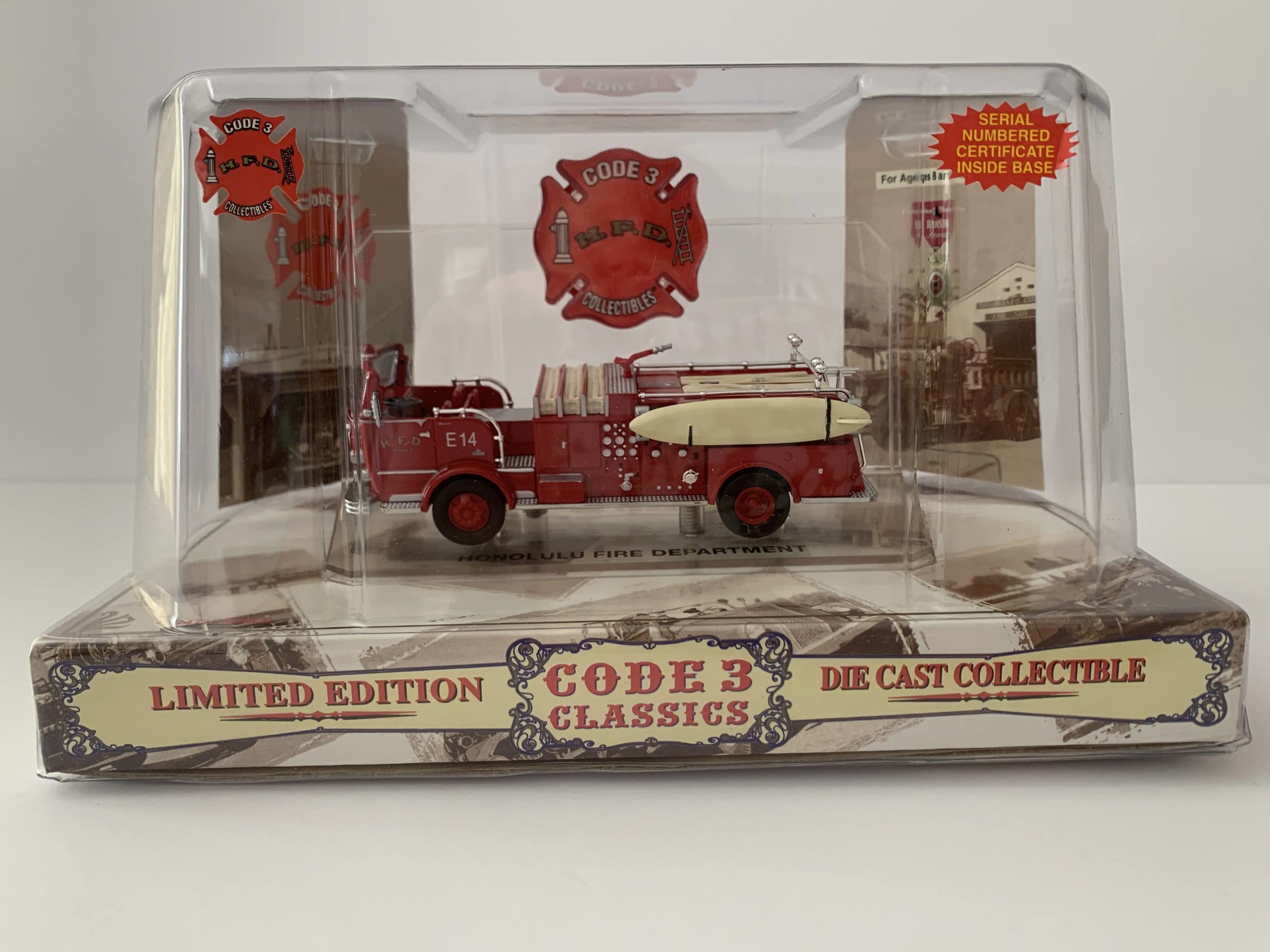 Code 3 - Honolulu Fire Department Crown Pumper 14