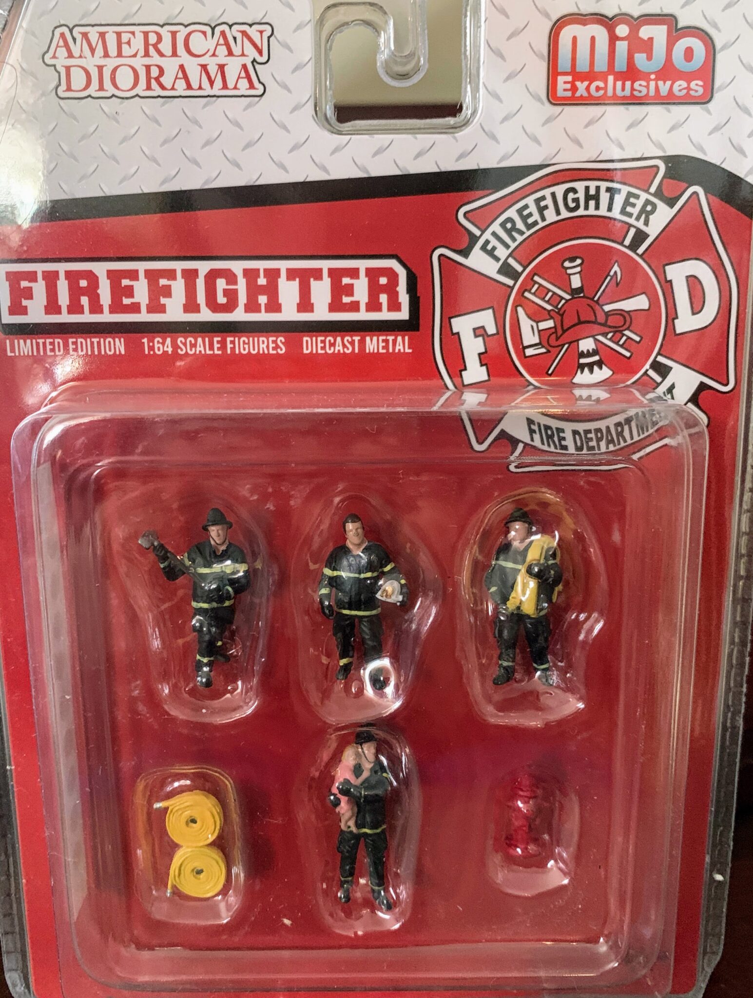 diorama-figure-set-firefighter-1-64-scale-by-mijo
