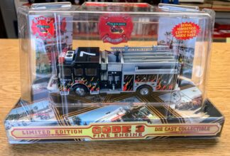 Code 3 - L.A. Toy Run 2002 Sutphen Pumper E- 7