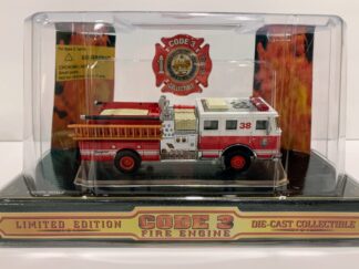 Code 3 - Houston, Texas Seagrave Pumper 38
