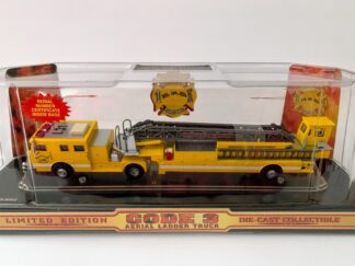 Code 3 - Honolulu Seagrave TDA Ladder 31