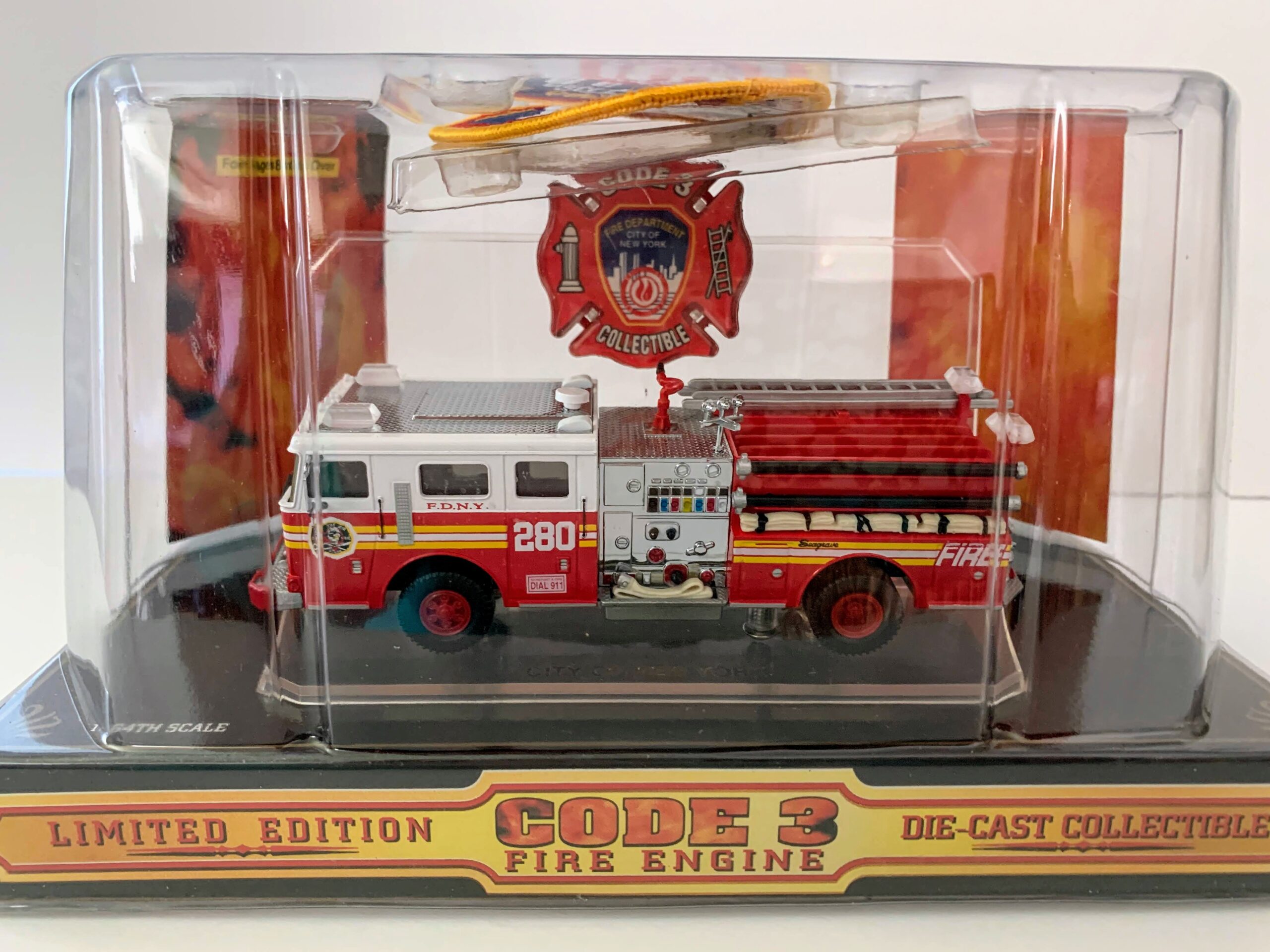 Code 3 - FDNY Seagrave Pumper 75 and 280, Set of 2 - Image 3