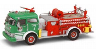Code 3 - Christmas 2004 Mack C Pumper 7
