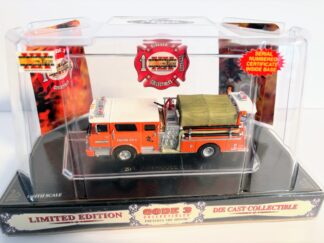 Code 3 - Firehouse Expo 2003 Mack CF Pumper 6