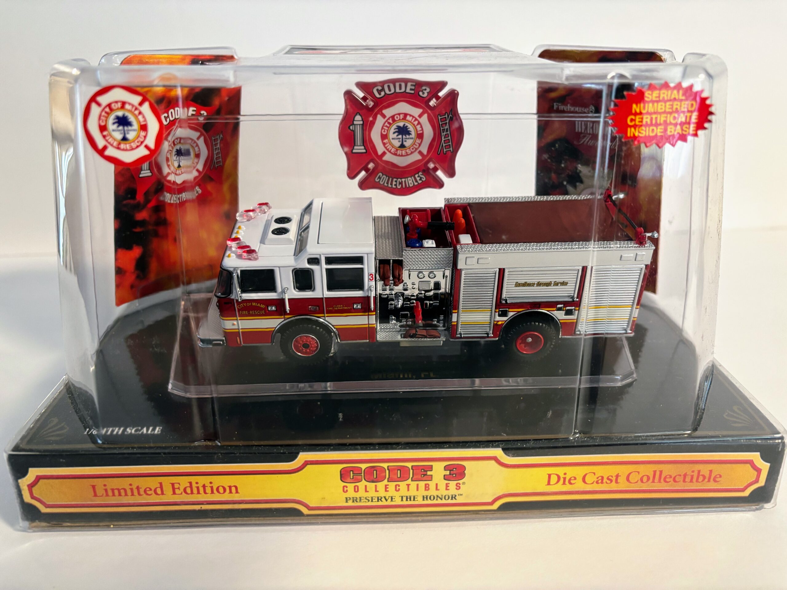 Code 3 - Miami, Florida Pierce Dash Pumper 3