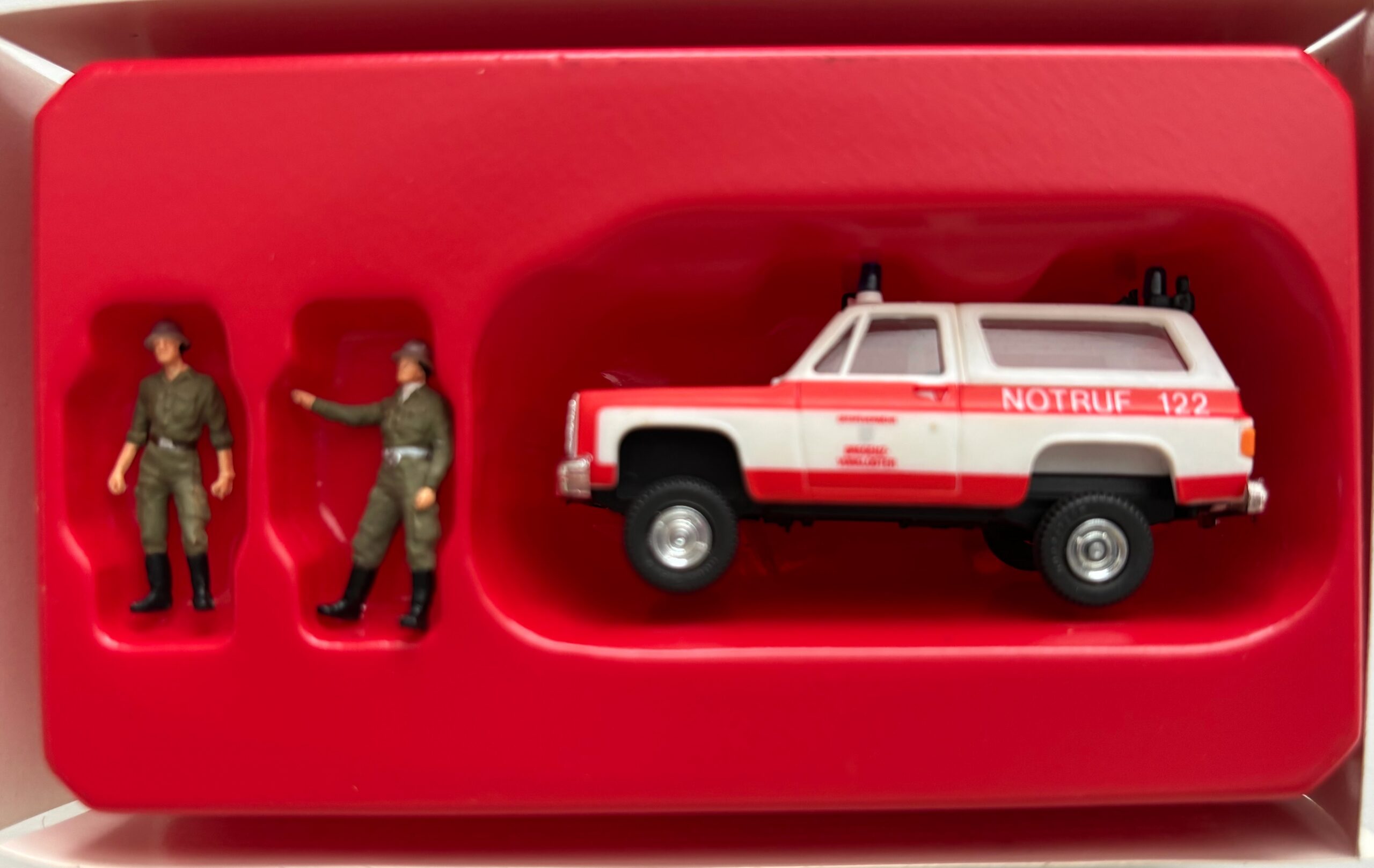 European Command Vehicle with Firefighter Figures, White