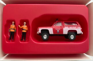 European Command Vehicle with Firefighter Figures, Red